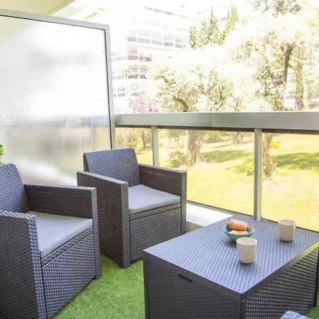 Apartmán Beautiful Vacation - Swimming Pool - Parking