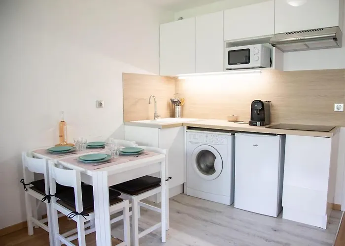 Beautiful Vacation - Swimming Pool - Parking